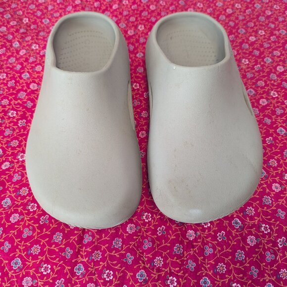 Crocs Mellow Recovery Clog Slip On Waterproof Mule Comfort Unisex - Picture 6 of 7